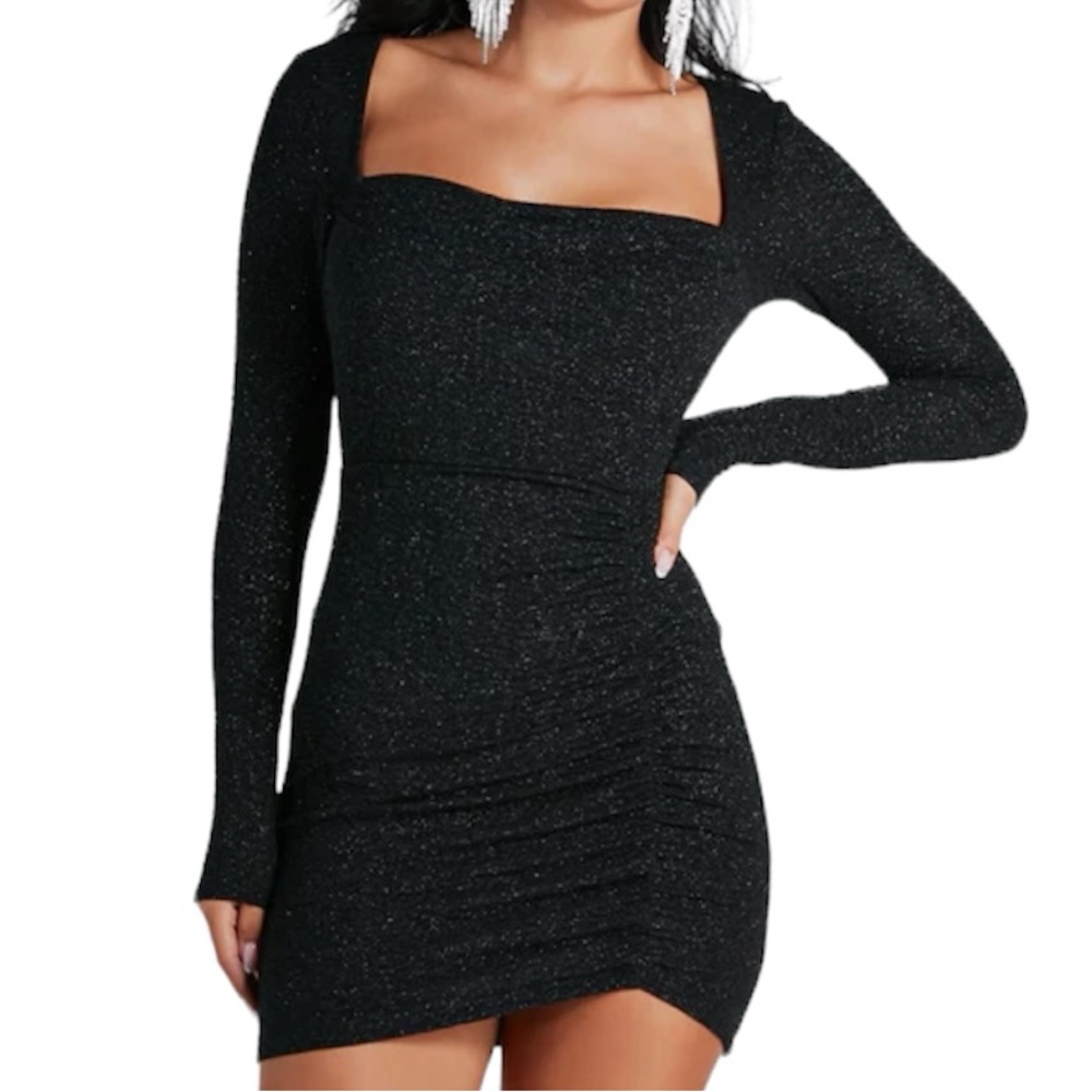NWT Windsor Toni Glitter Cowl Neck Long Sleeved Mini Dress